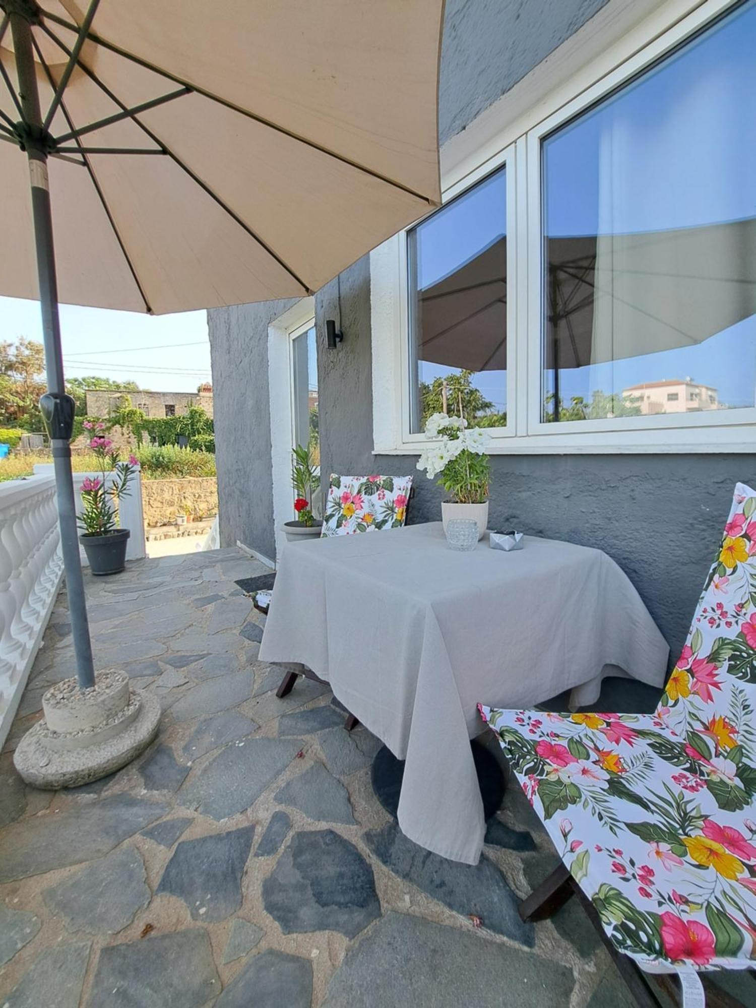 Garden Rooms Pirgos Psilonerou Bagian luar foto