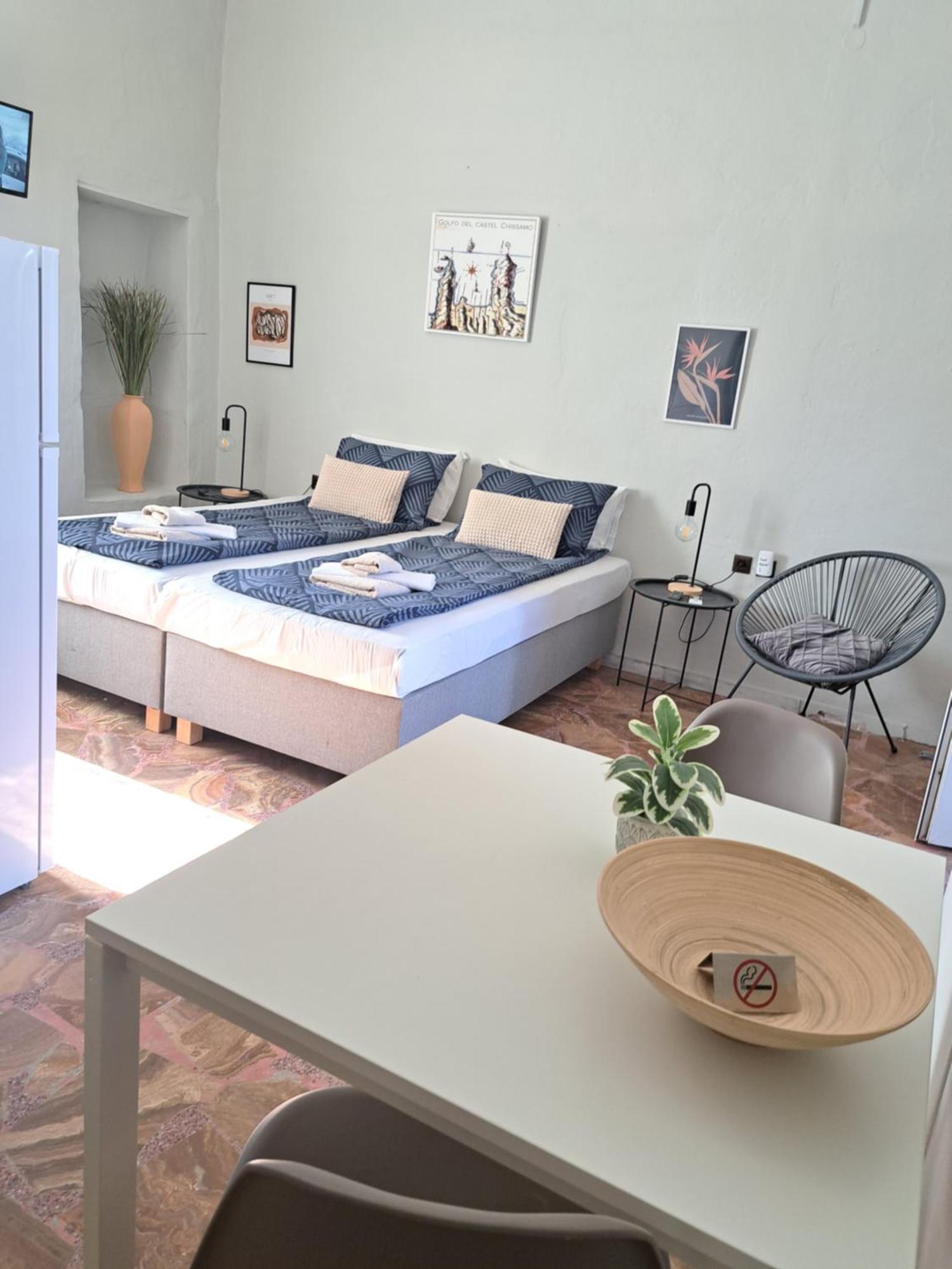 Garden Rooms Pirgos Psilonerou Bagian luar foto